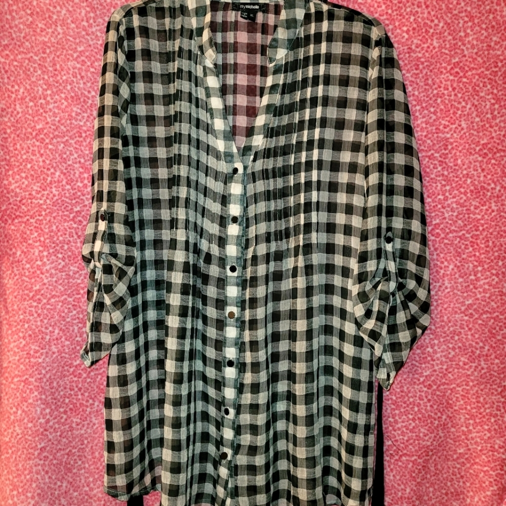 Women's My Michelle Sheer Top - Picture 3 of 7